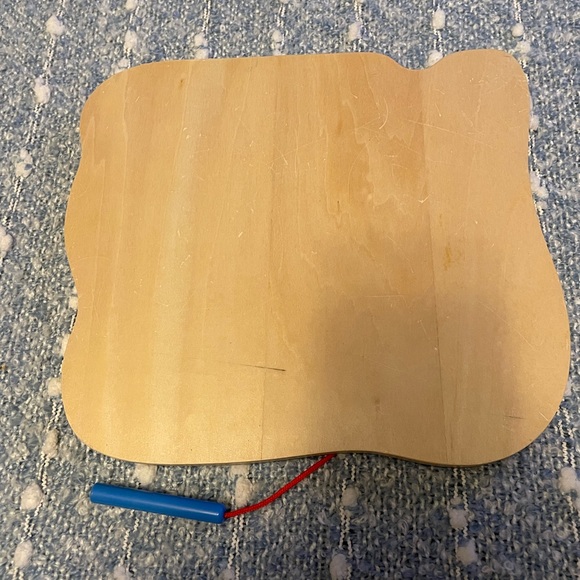 Magnetic color sorting game! Gently used! Works great! - Picture 4 of 5